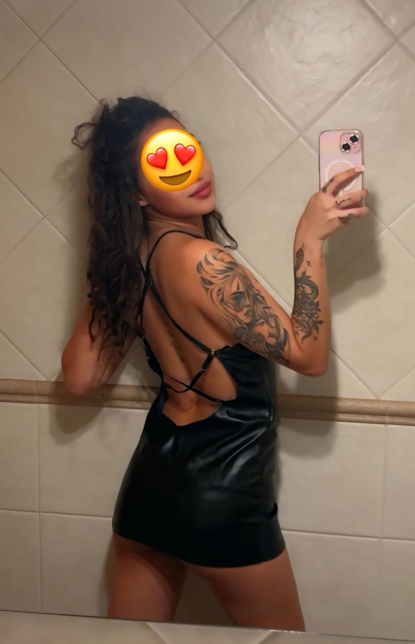 AINARA JOVENCITA SALIDAS Y HOTELES