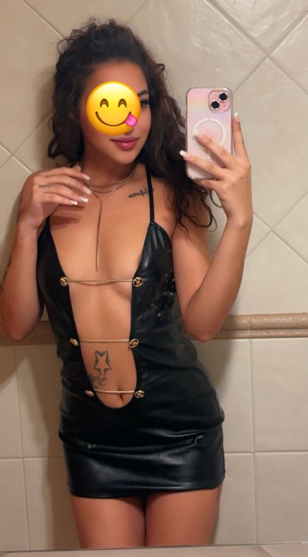 AINARA JOVENCITA SALIDAS Y HOTELES