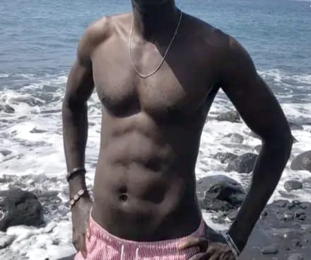 NEGRO POLLÓN XXL