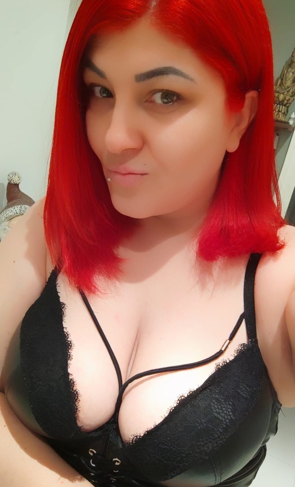 Pelirroja real francés natural besos con lengua fiesta