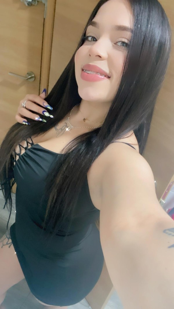 Soy CAMILA DIVERTIDA Y RISUEÑA