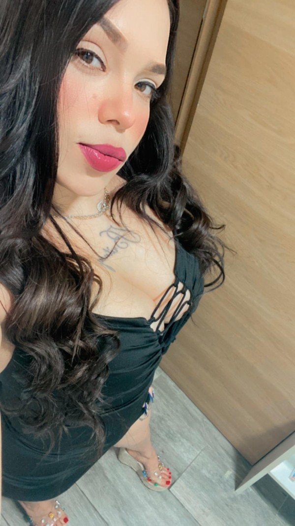 Soy CAMILA DIVERTIDA Y RISUEÑA