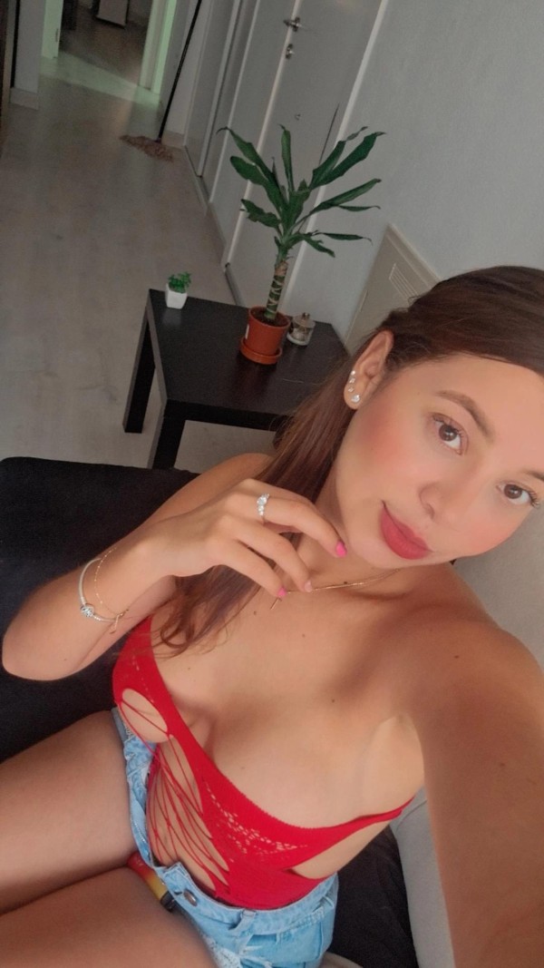 SALOME, colombiana pimera vez en ALICANTE