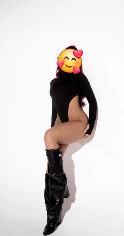 LATINA DULCE FOGOSA EN SABINILLAS