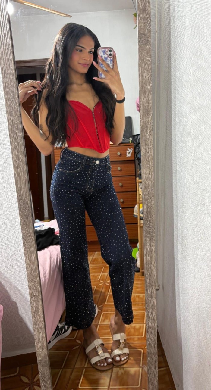 NIÑATA GUARRA DEL SEXO