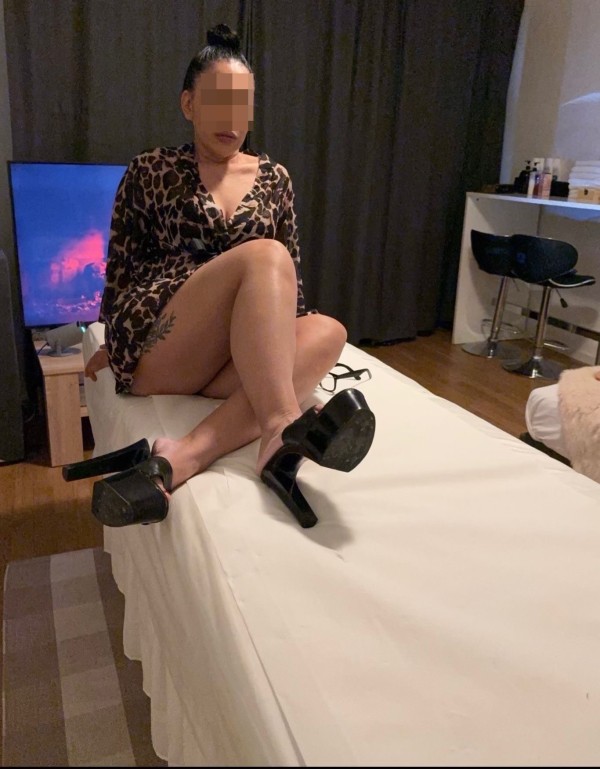 ANA MASSAGES ET PROSTATE SPEAK FRENCH ENGLISH