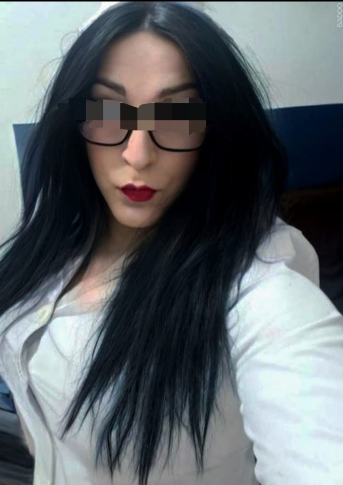 SOY CROSSDRESS FOLLADORA EN UNIFORME (EN BOIRO )