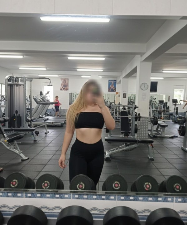 Hola soy Jarmi rubia jovencita en santiago masaje