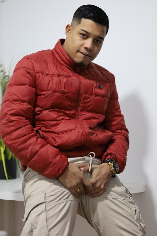 Soy activo dominante..En tu vida un macho?? activo 24