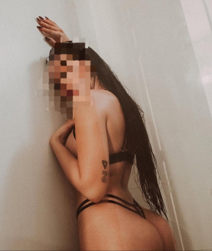 JOVENCITA INDEPENDIENTE NUEVA  EN LUCENA