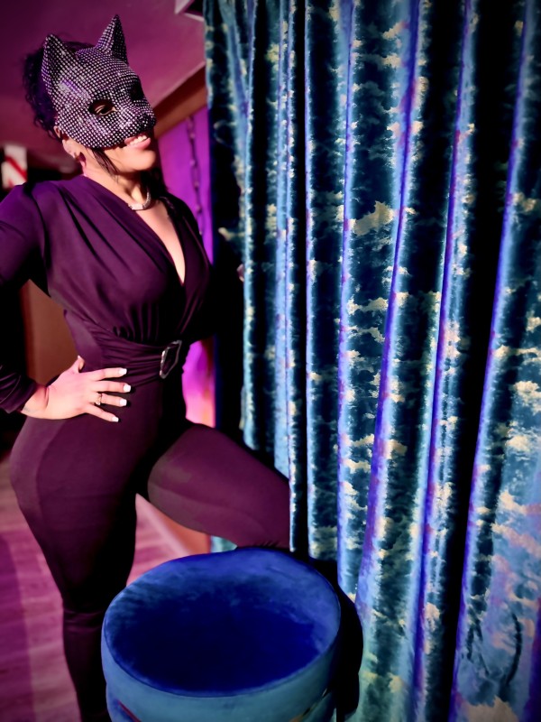 colombiana de ojos muy llamativos