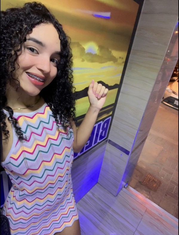 SOY  SALOME  DELICIOSA EXTROVERTIDA COLOMBIANA  SOLO PARA TI