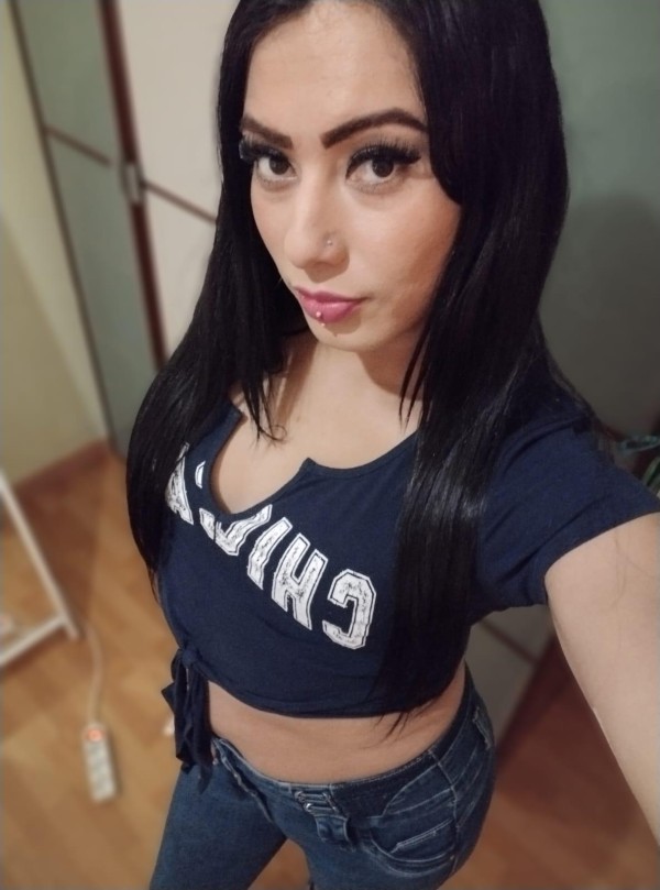 LATINA CACHONDA LECHERA COMPLACIENTE .. INSACIABLE!!