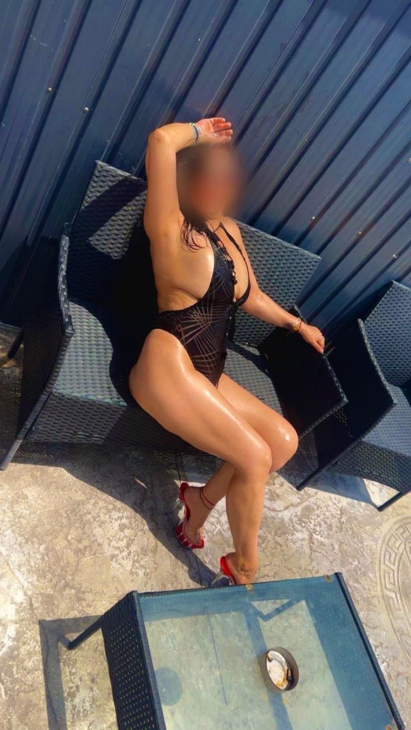 Carmen fogosa completísima e implicada aquí en tu ciudad. Cádiz