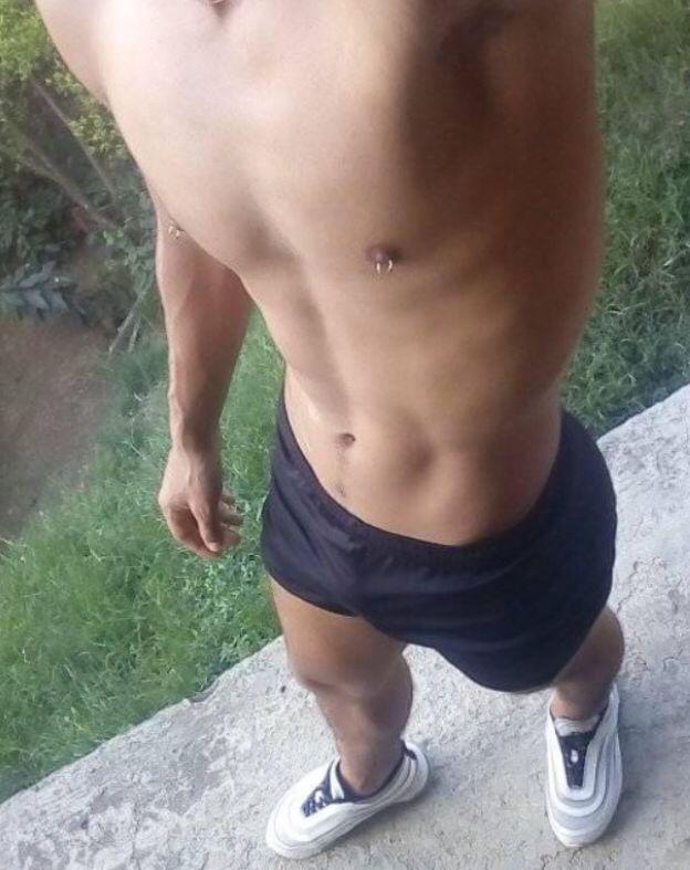 GUAPO FIESTERO DISPONIBLE CON LUGAR