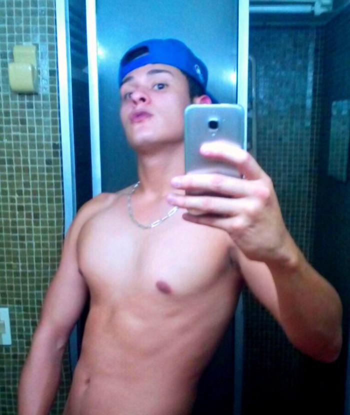 GUAPO FIESTERO DISPONIBLE CON LUGAR