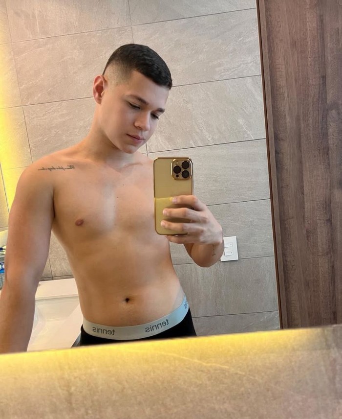 CHICO LATINO GUARRO XL CAÑERO RECIÉN LLEGADO