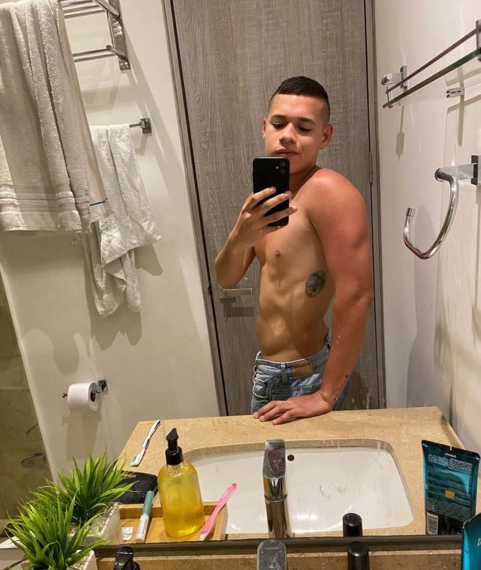 CHICO LATINO GUARRO XL CAÑERO RECIÉN LLEGADO