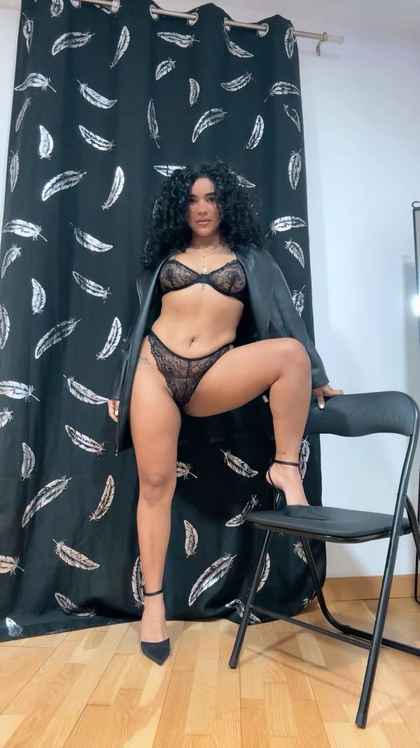 🩷KATA* ESPECTACULAR Y DIVERTIDA VENEZOLANA EN ERANDIO🩷