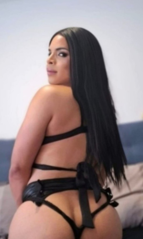 Estupenda mujer TRANS toda una diosa para ti dotación XXL VECINDARIO