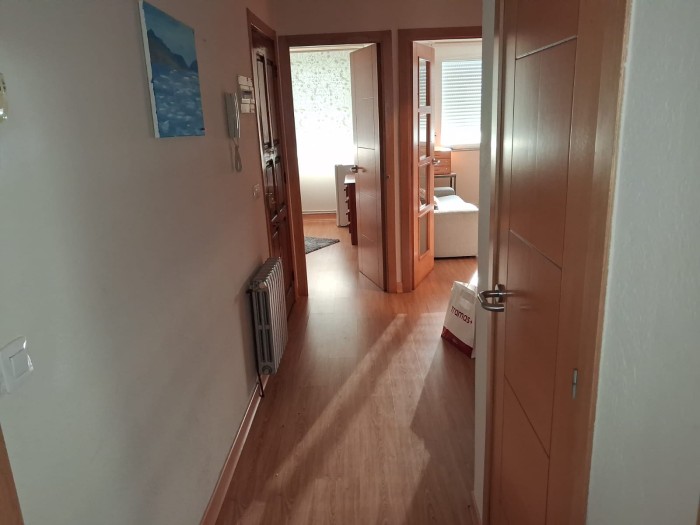 SE ALQUILAN HABITACIONES CON TODOS LOS SERVICIOS