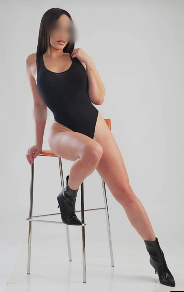 NOVEDAD!! COLOMBIANA SUPER VIBRANTE Y EXPLOSIVA