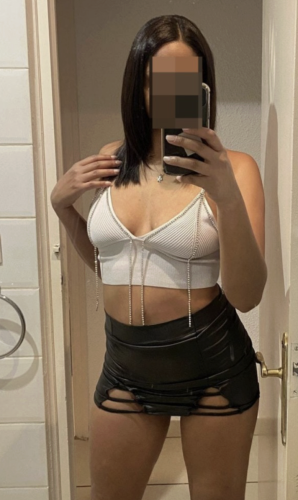 EMPURIABRAVA. LATINA COMPLACIENTE Y EXPERTA EN DARTE PLACER ¡SUPER NOVEDAD!