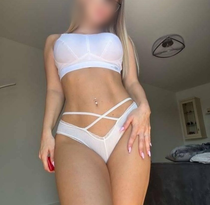 Coqueta , simpática de rostro angelical