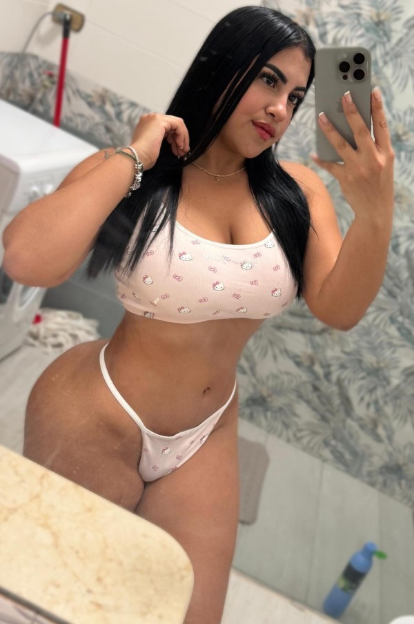 Estoy aquí en Gandía,una gordita para satisfacer tus necesidad