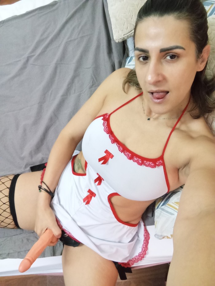 Reina del masaje de próstata con juguetes