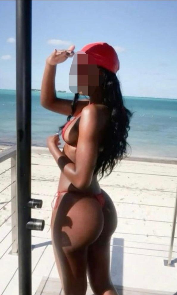 UNICA Y EXCLUSIVA MORENAZA, NOVEDAD EN SAN SEBASTIAN