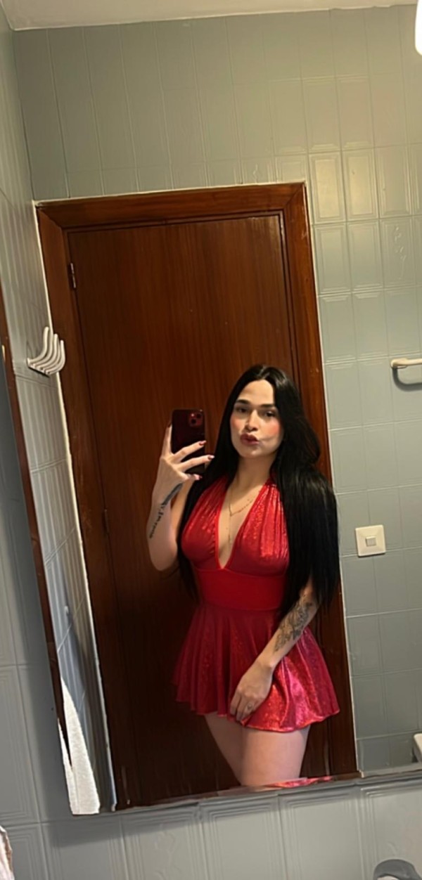 JADE 23 años EL PALACIO DE BLANCANIEVES