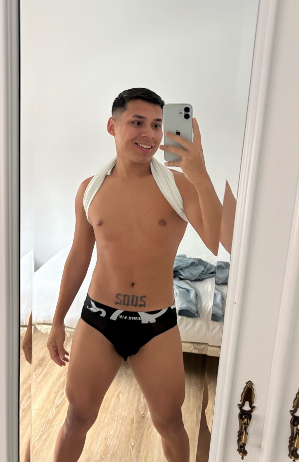 Eixample-DIEGO Latino XL POLLÓN MUY LECHERO SITIO Y SALIDAS 24hs