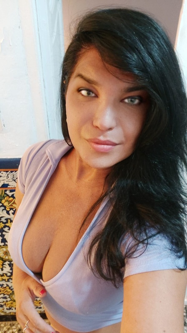 Mónica novedad Los Urrutias 8 fiestera