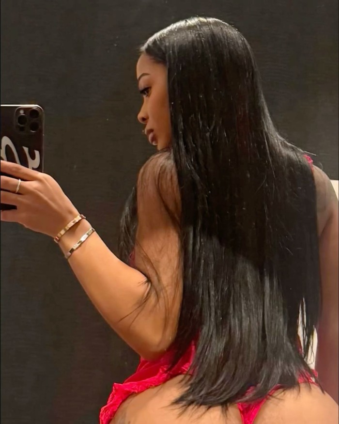 Sensual morena de infarto