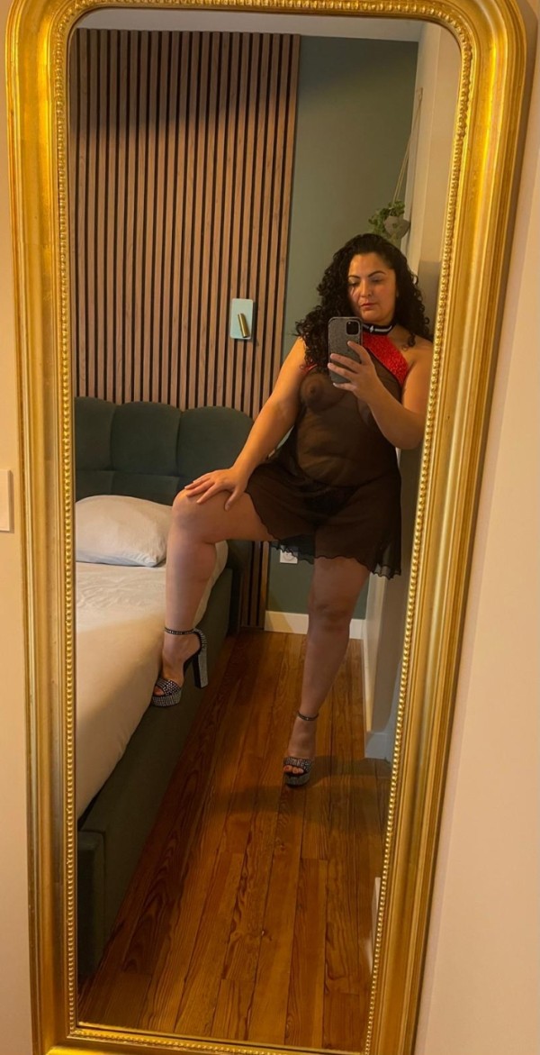 GUAPÍSIMA Y SEXY