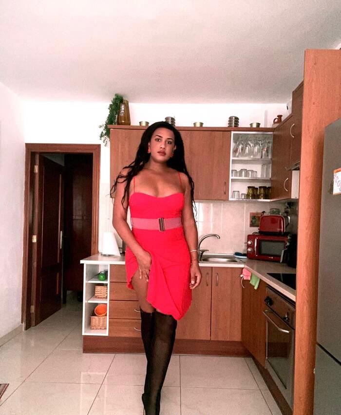 Anahis, trans espectacular novedad en Puerto de la