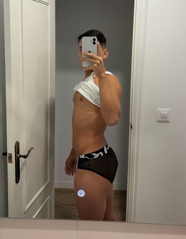 Eixample-DIEGO Latino XL POLLÓN MUY LECHERO SITIO Y SALIDAS 24hs