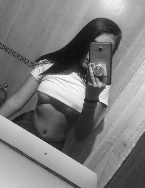 Luna Joven GUAPA FIESTERA  NO ACEPTO BIZUM EN PLASENCIA