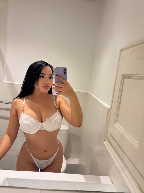 VANESA  NOVEDAD RECIEN LLEGADA A MATARO