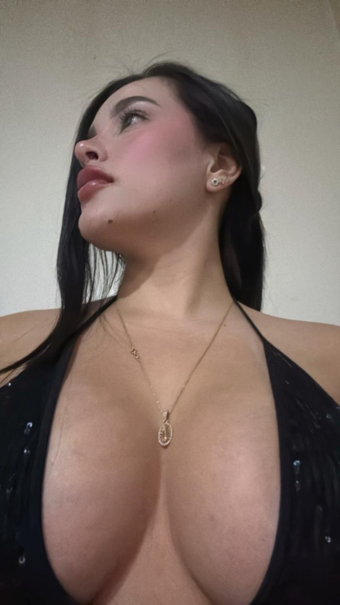 (SOLO SALIDAS) BUEN CULO Y NUEVO PAR DE TETAS
