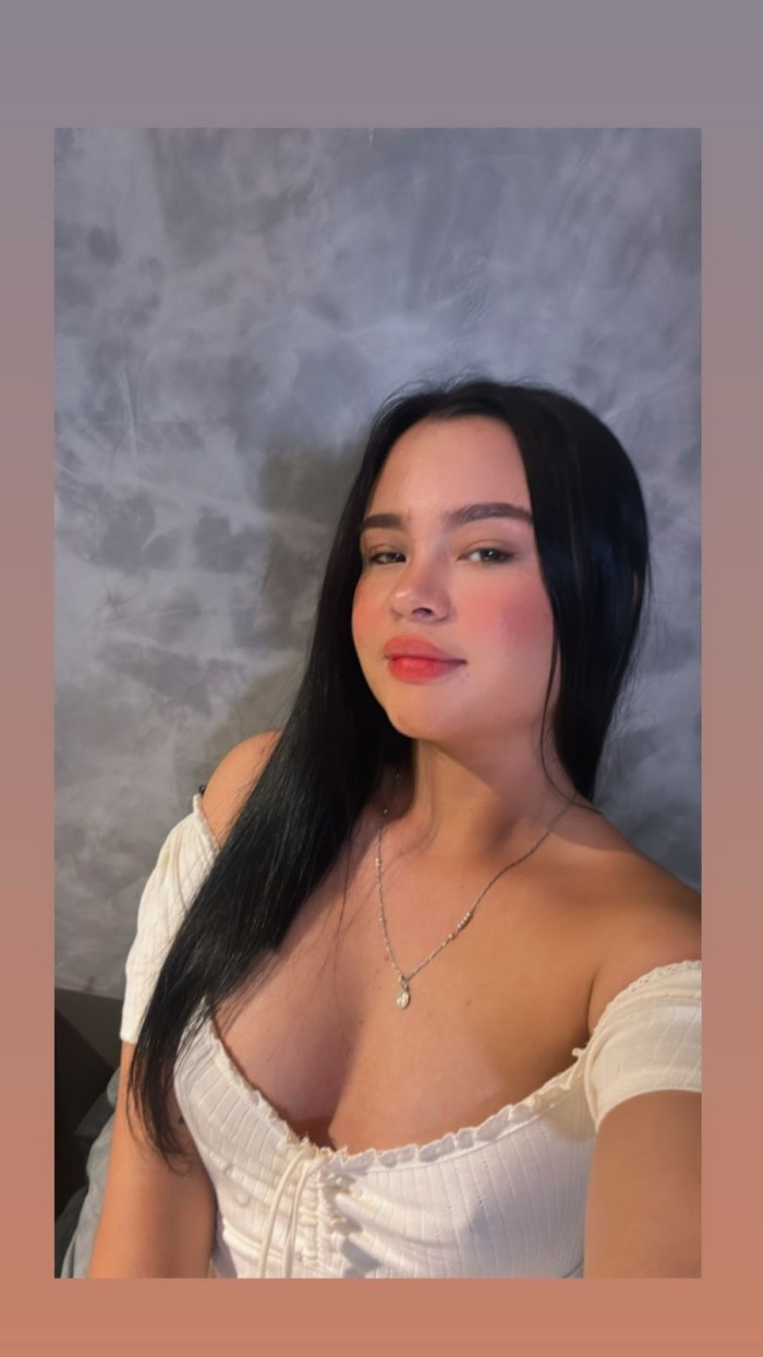 Sensual jovencita con piel de seda