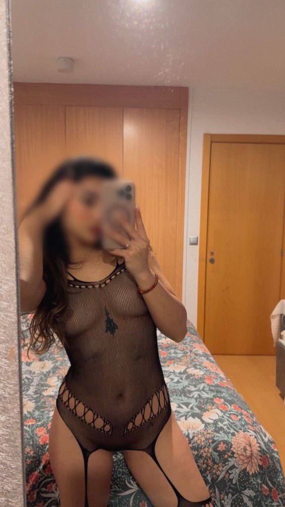 NIÑATA CAÑERA A LA ESPERA DE TI  MORBOSA COÑO RICO