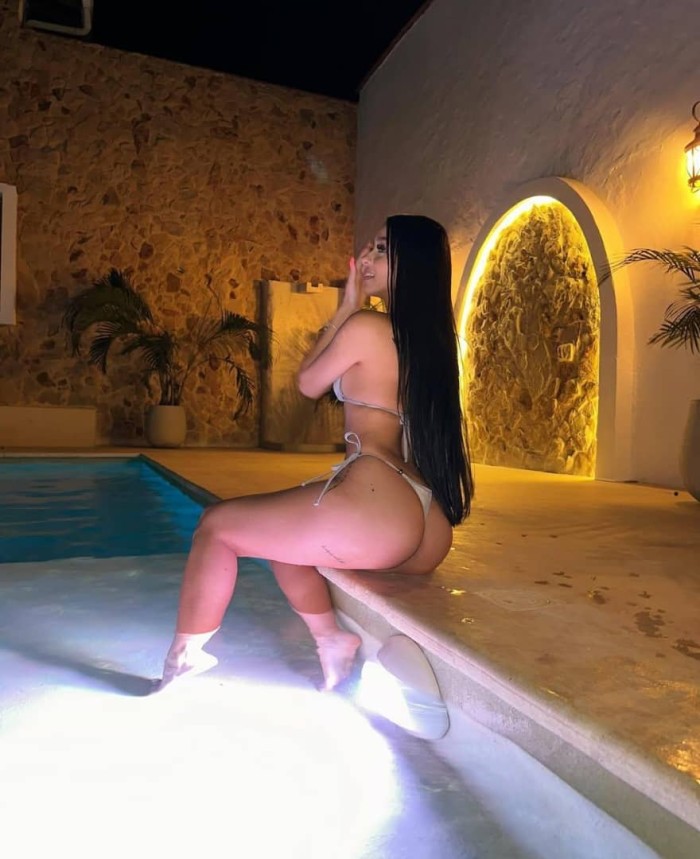 DIVINA LATINA RECIEN LLEGADA
