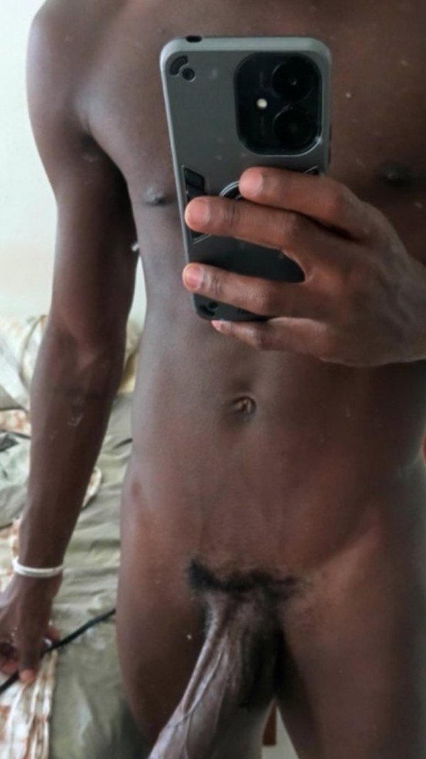 Chico africano negro XXL