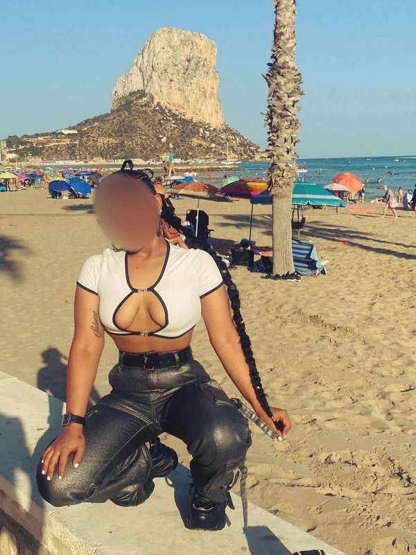 MORENA LATINA BRONZEADA