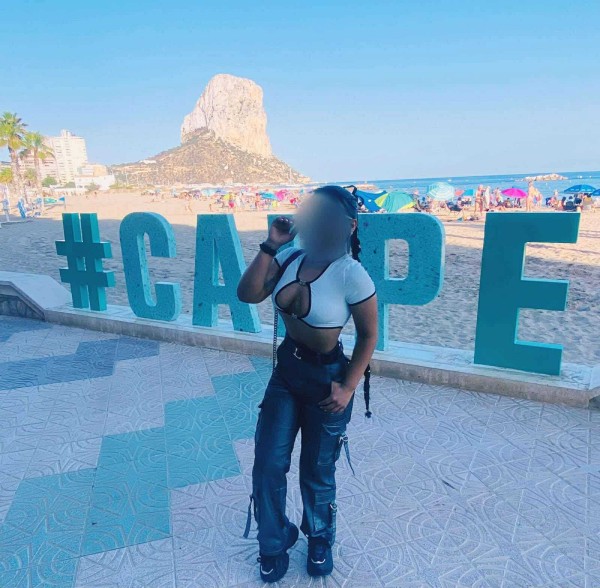 MORENA LATINA BRONZEADA