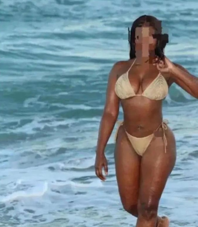 632185850 Nicol Una mujer segura, atractiva