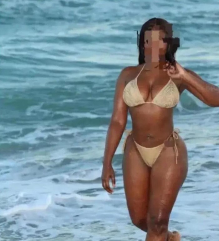 632185850 Nicol Una mujer segura, atractiva