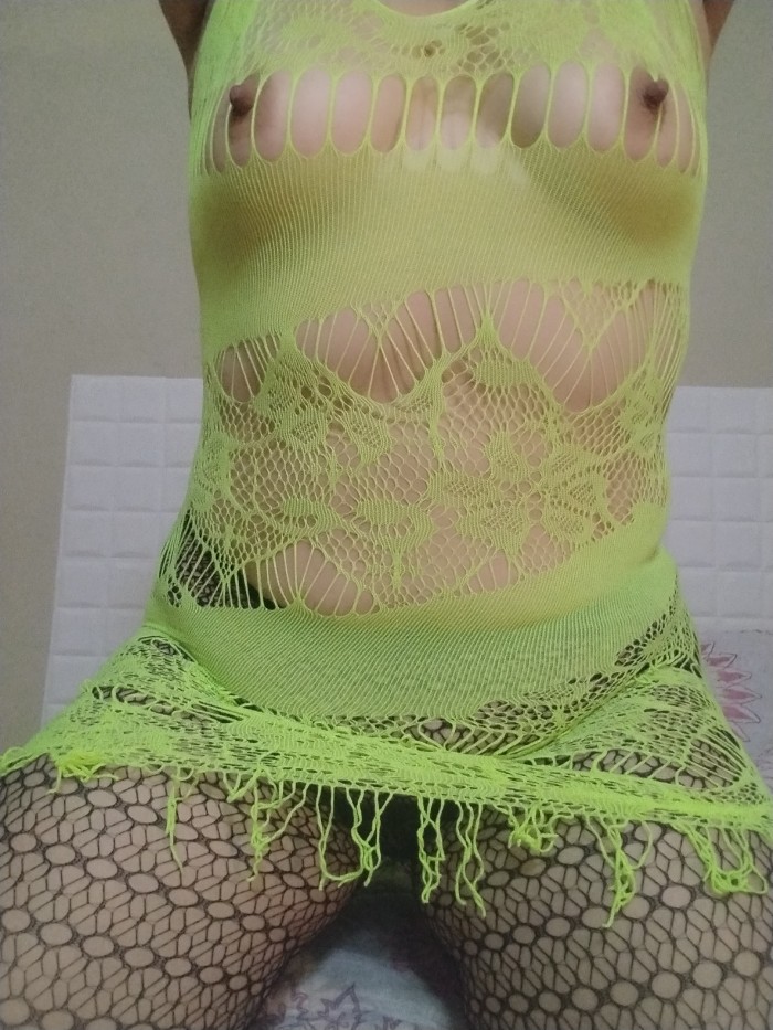 Leidy chocho peludo y amiga moreno